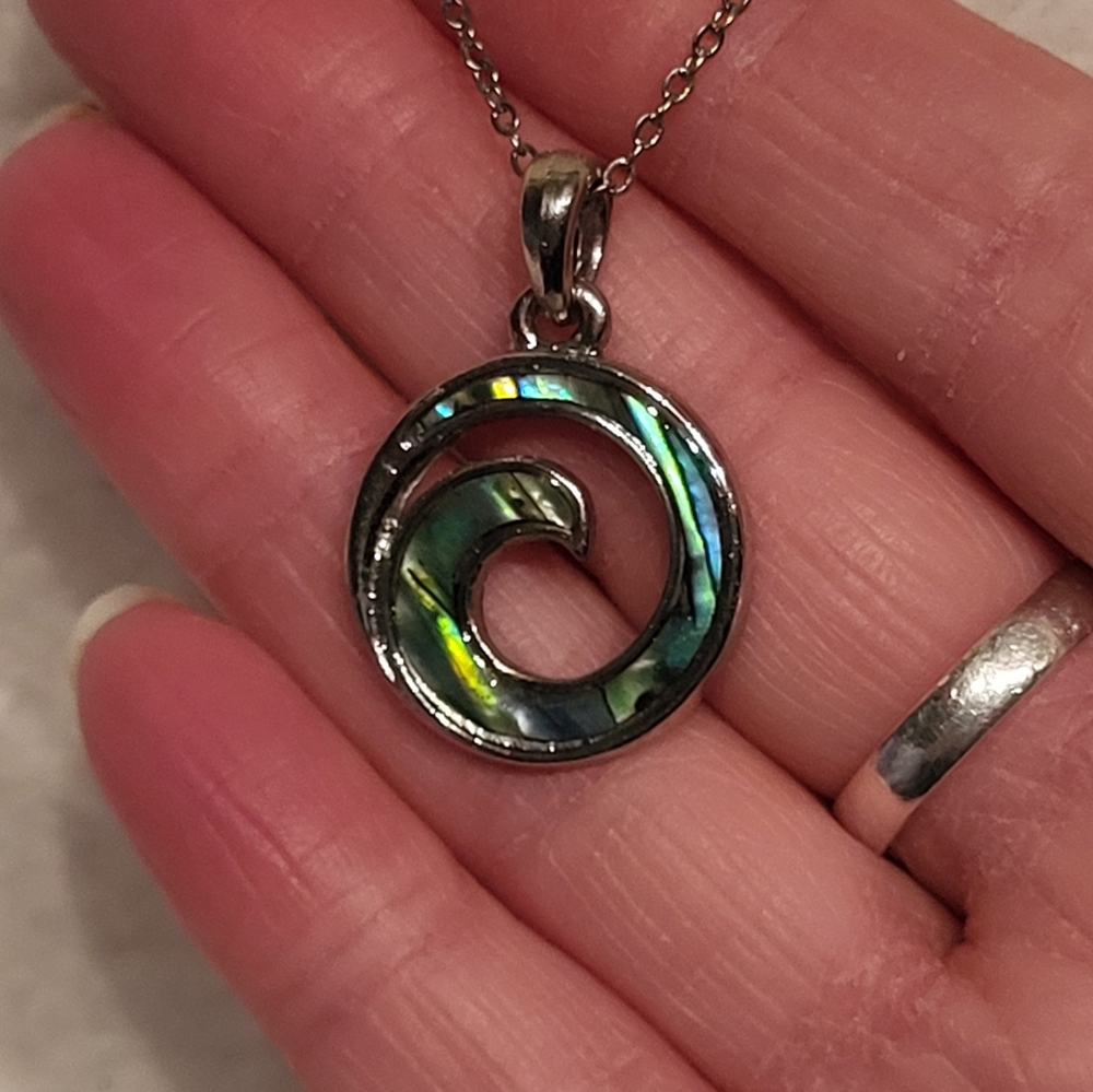 Abalone wave necklace like new only worn once!!